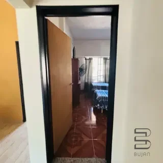 Casa en venta en 9 de abril - 3 ambientes con cochera y jardín