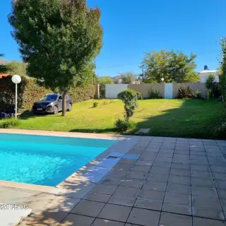 Hermosa Casa en Venta con Amplio Jardin - Potrero de Los Funes