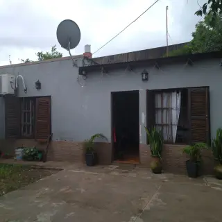 VENTA DE CASA, 3 AMPLIOS AMBIENTES EN BARRIO QUINTANA