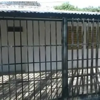 CASA 3 DORM. B° 3 DE ABRIL