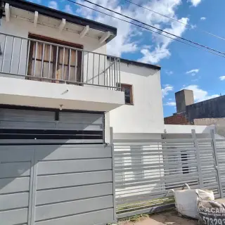 CASA 2 PLANTAS EN VENTA, PARANÁ ENTRE RIOS 