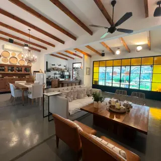 Hermosa casa totalmente amoblada !!